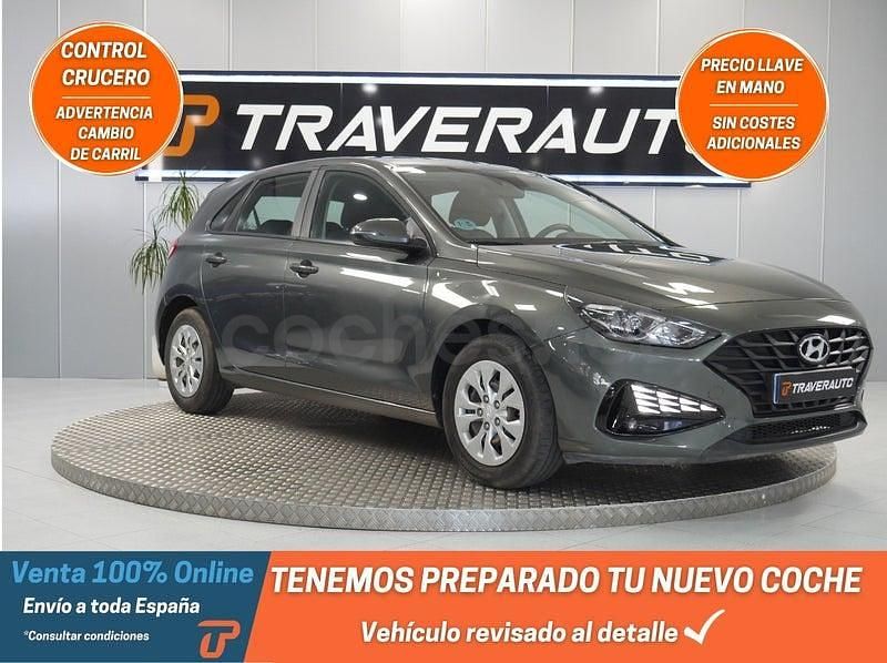 Usado Hyundai i30 110 CV (80 kW) 2022 Gris Utilitario