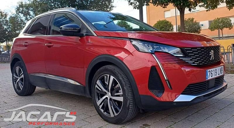 Usado Peugeot 3008 Allure 225 CV (165 kW) 2021 Granate SUV