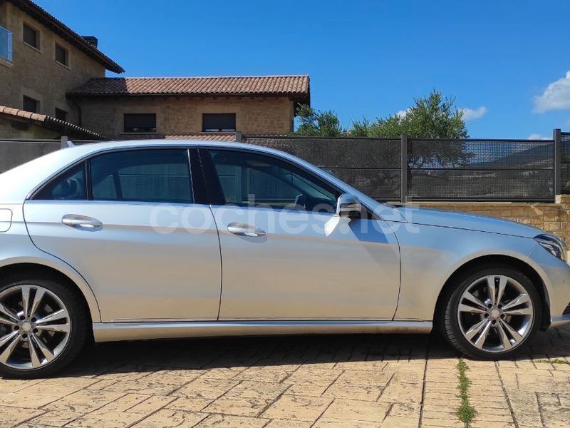 Usado Mercedes E350 Avantgarde 258 CV (189 kW) 2015 Gris / plata Berlina