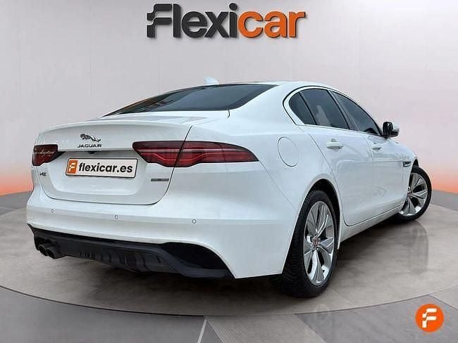 Usado Jaguar XE Portfolio 180 CV (132 kW) 2019 Blanco Berlina