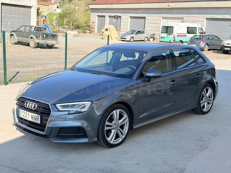 Usado Audi A3 S-Line 150 CV (110 kW) 2019 Gris / plata Berlina