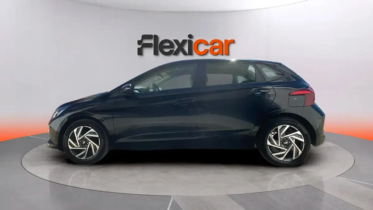 Usado Hyundai i20 84 CV (61 kW) 2024 Negro Utilitario