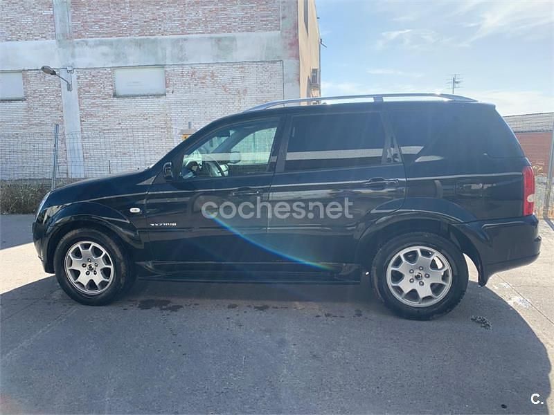 Negro Usado 2007 Ssangyong Rexton II SUV | 6950 € (Caro) - Imagen 1/4