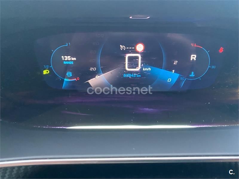 Usado Peugeot 2008 Allure 130 CV (95 kW) 2023 Blanco SUV