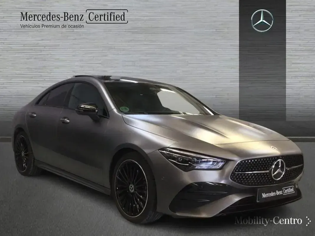 Usado Mercedes CLA220 190 CV (139 kW) 2025 Manufaktur gris montaña magno Berlina