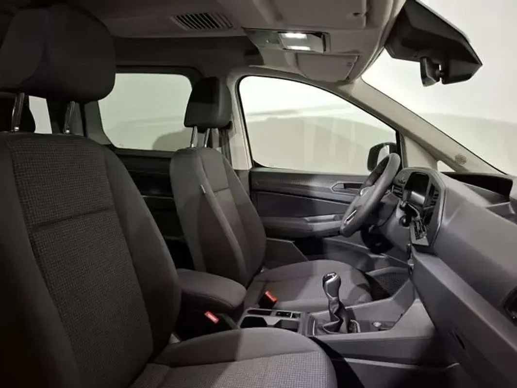 Nuevo VW Caddy Comfortline 102 CV (75 kW) 2026 Blanco Monovolumen