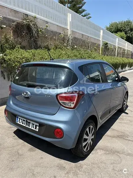 Usado Hyundai i10 66 CV (48 kW) 2018 Azul Utilitario