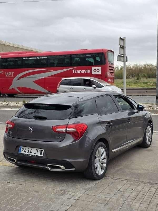 Usado DS Automobiles DS5 Style 120 CV (88 kW) 2016 Gris / plata Utilitario