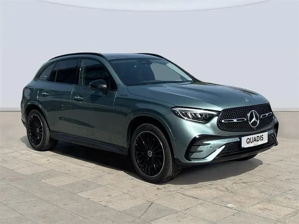 Usado Mercedes GLC300de 333 CV (244 kW) 2026 Plata verde SUV