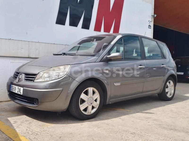 Gris / plata Usado 2005 Renault Scénic II Authentique Monovolumen | 2700 € (Un poco caro) - Imagen 1/4