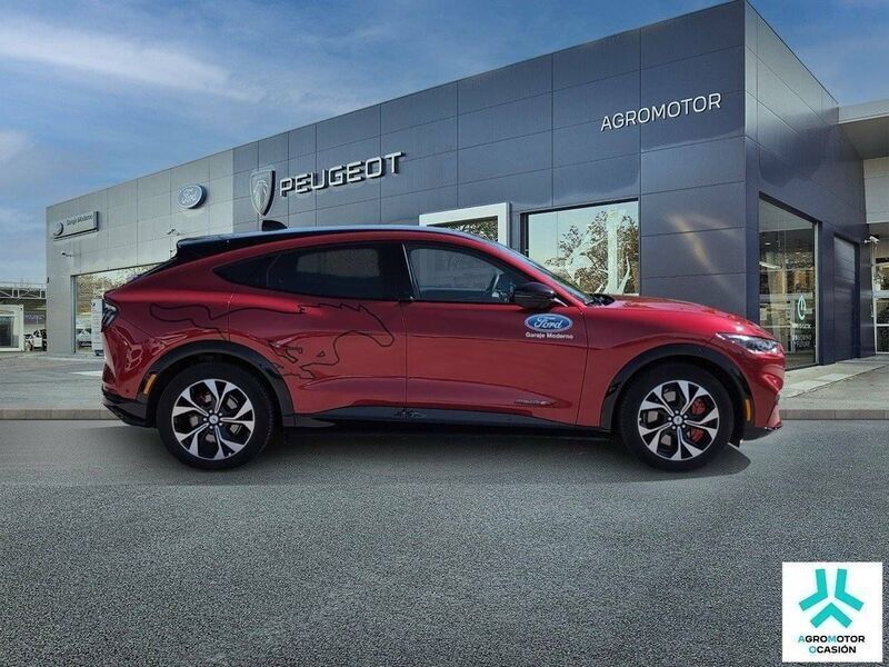 Usado Ford Mustang Mach-E Premium 216 kW (294 CV) 2024 Rojo SUV