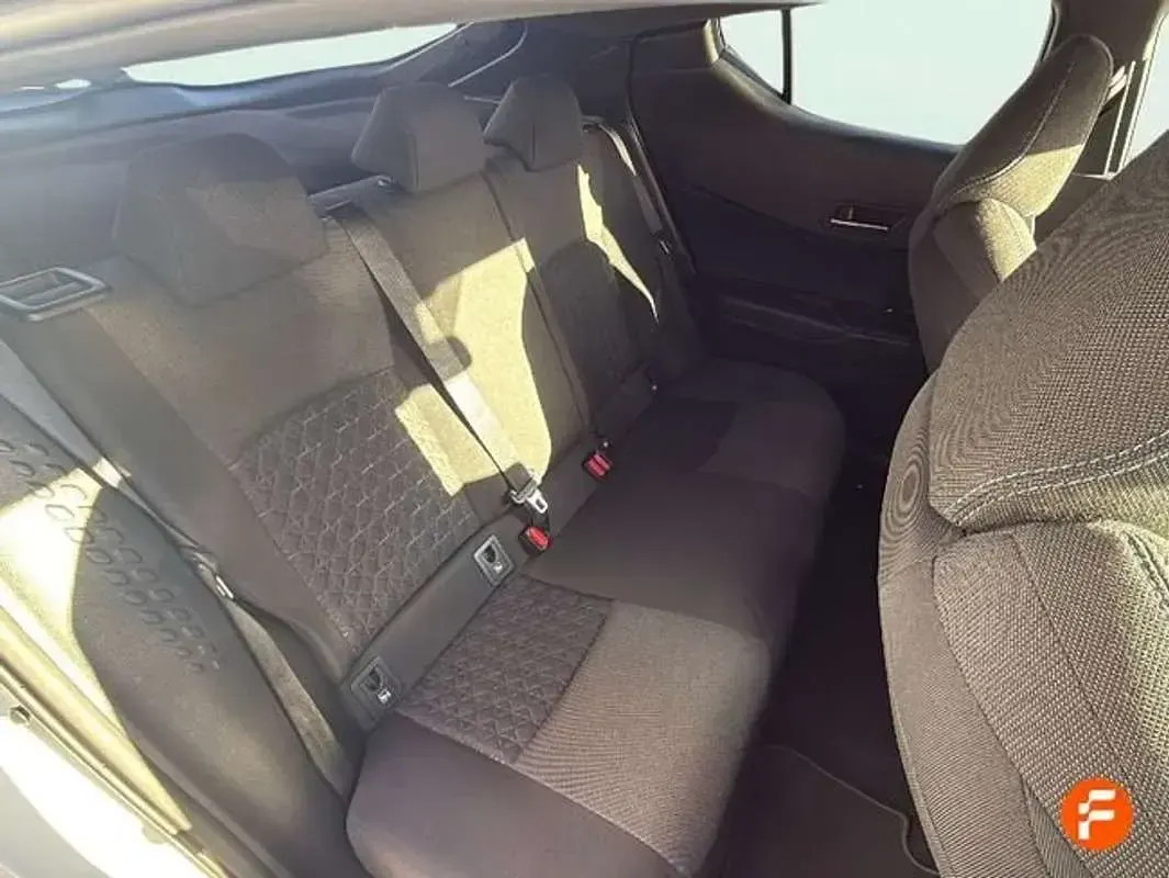 Usado Toyota C-HR Active 122 CV (89 kW) 2021 Blanco SUV