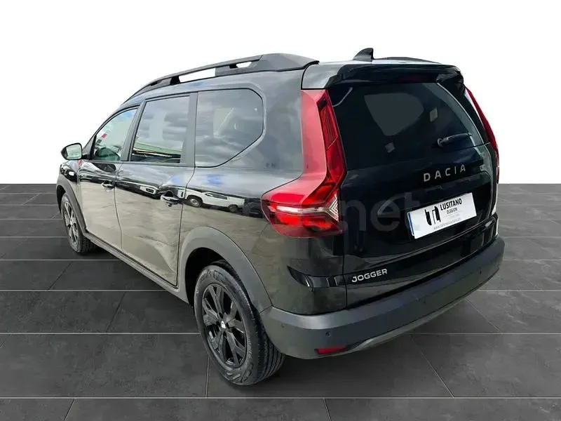 Usado Dacia Jogger Extreme 100 CV (73 kW) 2022 Negro Monovolumen