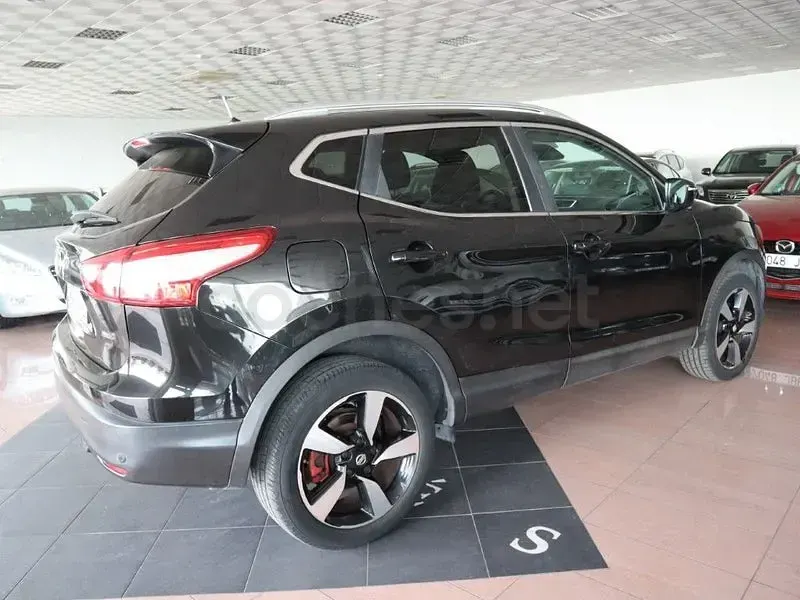Usado Nissan Qashqai Acenta 110 CV (80 kW) 2016 Negro SUV