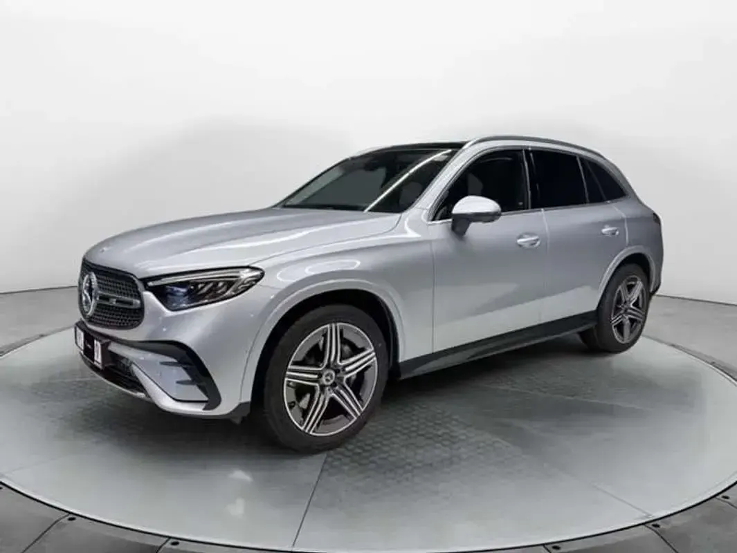 Usado Mercedes GLC43 AMG AMG Line Premium 197 CV (144 kW) 2024 Plateado SUV