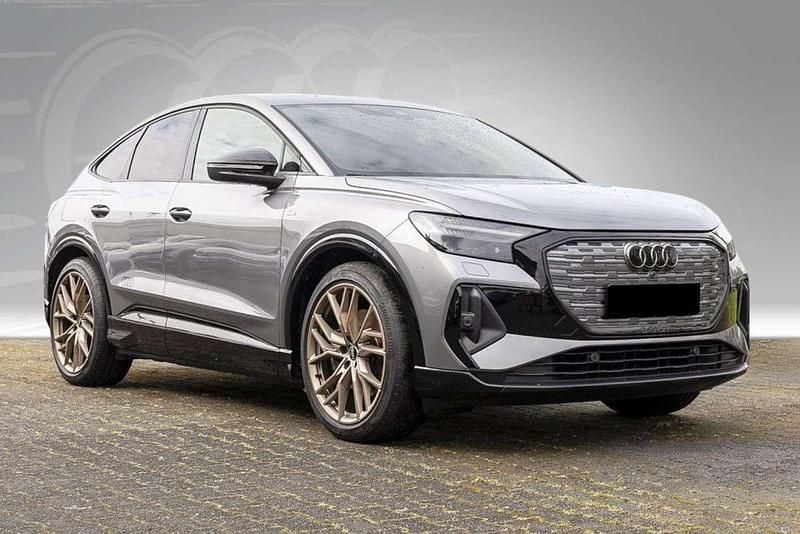 Usado Audi Q4 Sportback e-tron S-Line 219 kW (299 CV) 2021 Gris SUV