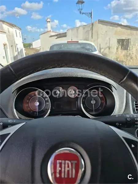 Usado Fiat Punto Easy 69 CV (50 kW) 2014 Blanco Utilitario