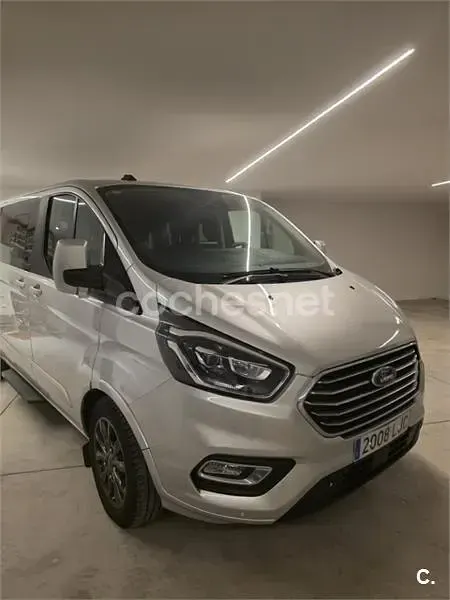 Usado Ford Tourneo Custom Titanium X 150 CV (110 kW) 2021 Gris / plata Van