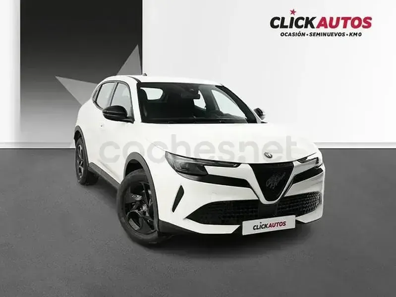 Usado Alfa Romeo Junior 136 CV (100 kW) 2025 Blanco SUV