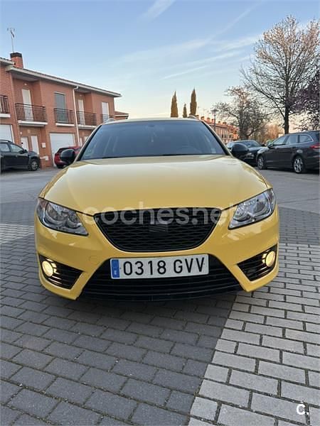 Usado Seat Exeo Reference 143 CV (105 kW) 2010 Amarillo Familiar