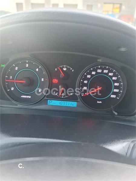 Usado Chevrolet Captiva LTZ 184 CV (135 kW) 2012 Gris / plata SUV