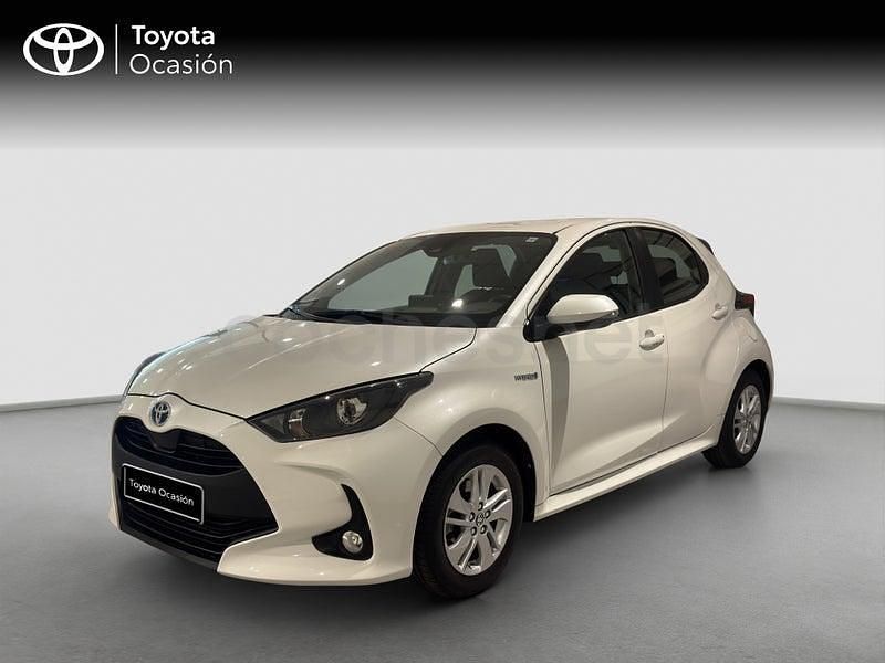 Usado Toyota Yaris Hybrid Active 116 CV (85 kW) 2021 Blanco Berlina