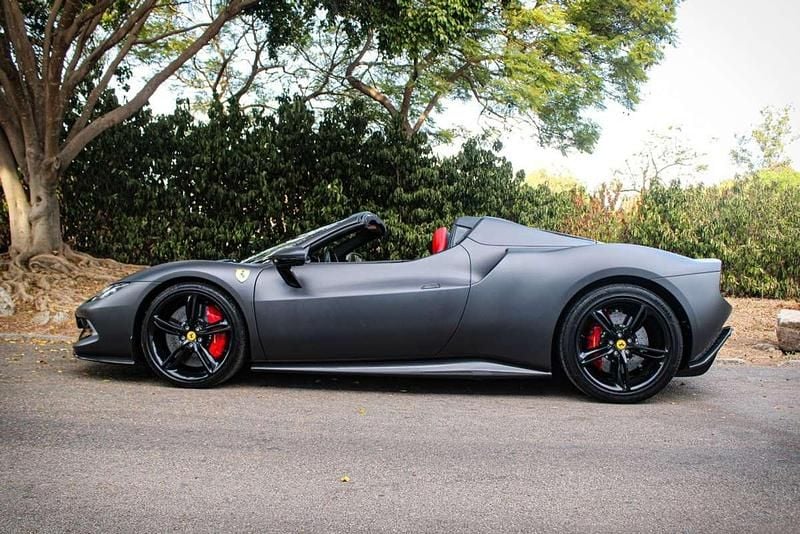 Usado Ferrari 296 842 CV (619 kW) 2023 Negro Coupe