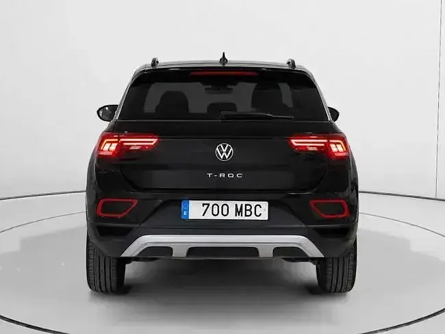 Usado VW T-Roc Life 110 CV (80 kW) 2022 Negro SUV