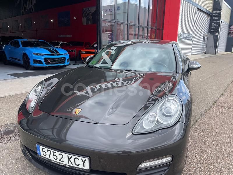 Usado Porsche Panamera Platinum Edition 299 CV (219 kW) 2012 Gris / plata Berlina