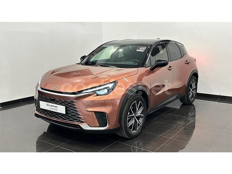 Blanco Usado 2024 Lexus LBX SUV | 33.990 € (Precio justo) - Imagen 1/4