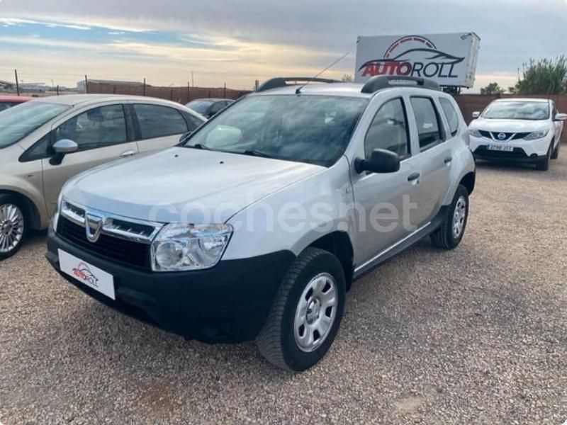 Gris / plata Usado 2013 Dacia Duster Lauréate SUV | 5900 € (Buen precio) - Imagen 1/4