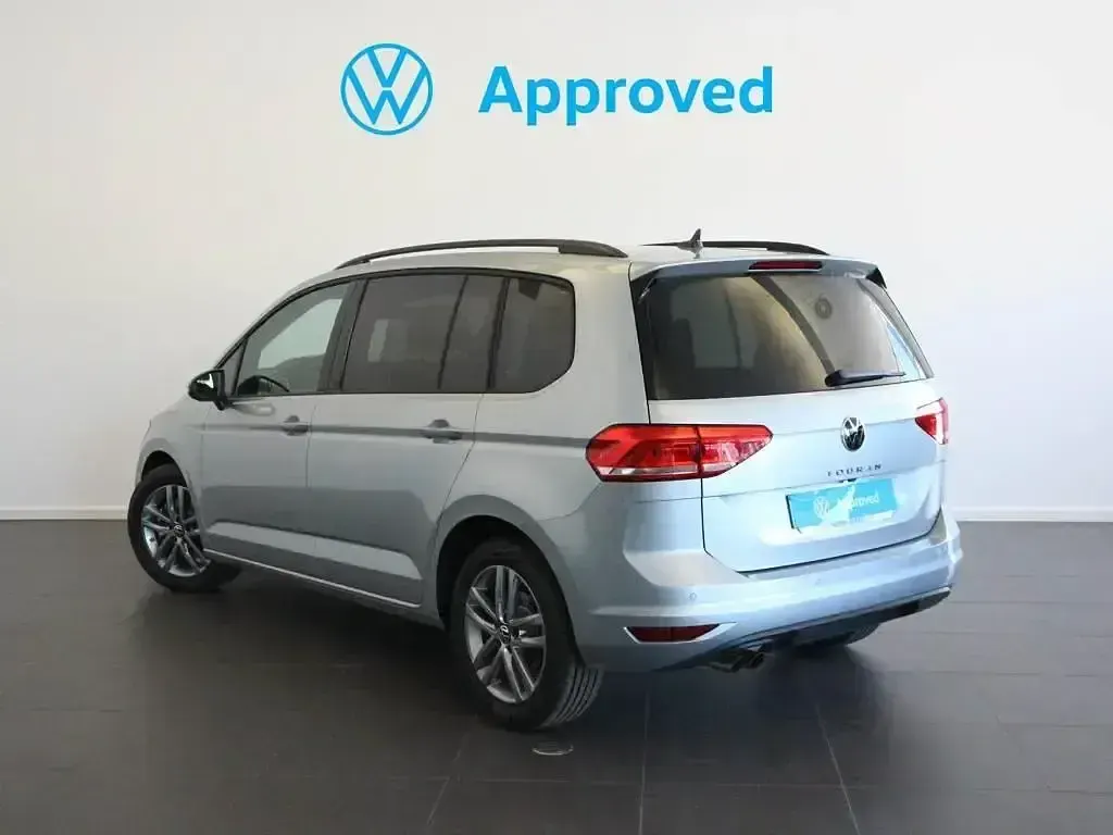Nuevo VW Touran 150 CV (110 kW) 2025 Gris Monovolumen