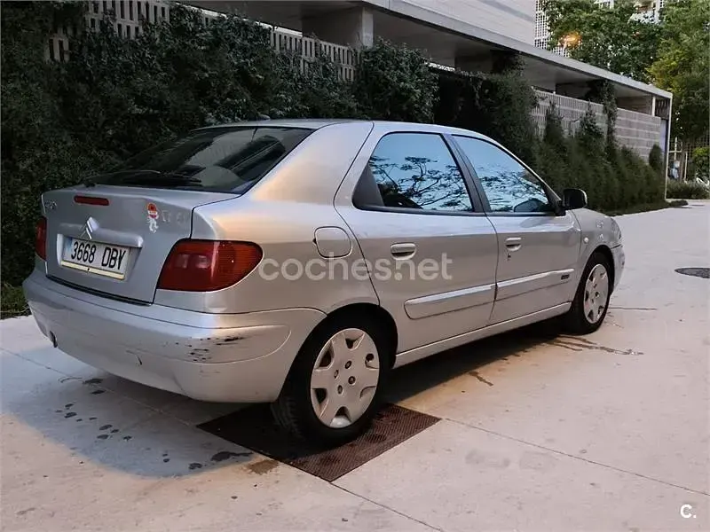 Usado Citroën Xsara 110 CV (80 kW) 2004 Marrón Berlina