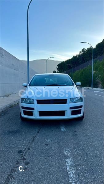 Blanco Usado 2007 Fiat Stilo Berlina | 3000 € (Precio justo) - Imagen 1/4