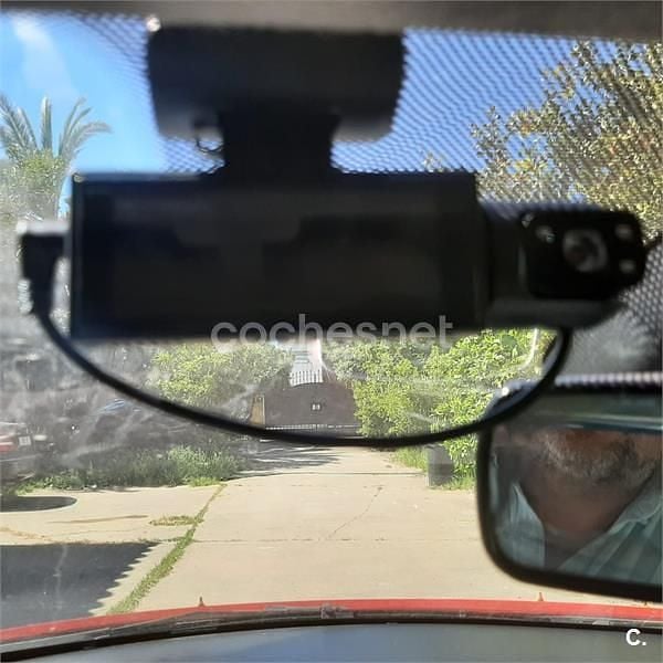 Usado Peugeot 207 70 CV (51 kW) 2008 Rojo Berlina