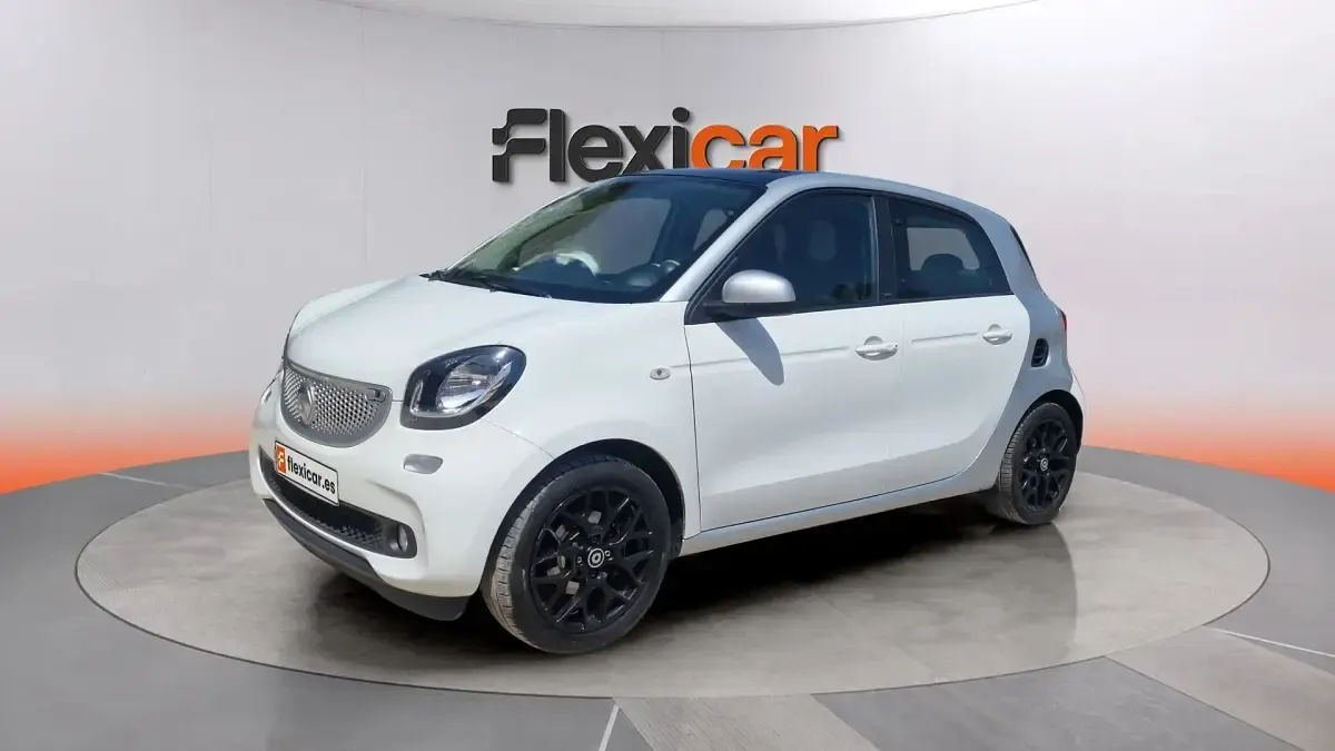 Usado Smart ForFour Passion 90 CV (66 kW) 2017 Blanco Utilitario