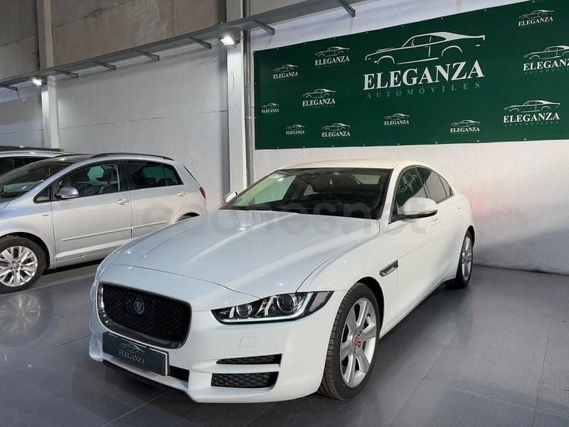 Usado Jaguar XE Pure 180 CV (132 kW) 2018 Blanco Berlina