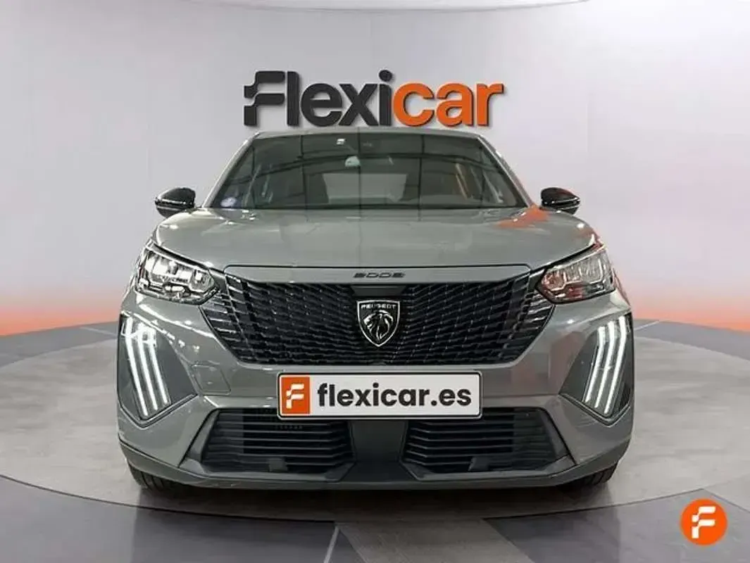 Usado Peugeot 2008 Active 101 CV (74 kW) 2023 Gris SUV