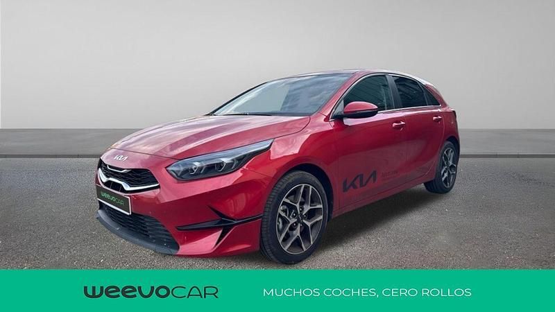 Rojo Usado 2023 Kia Ceed Utilitario | 27.500 € - Imagen 1/4