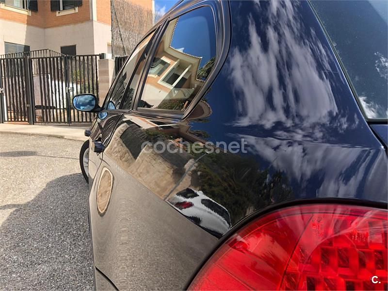 Usado BMW 320 163 CV (119 kW) 2008 Azul Familiar