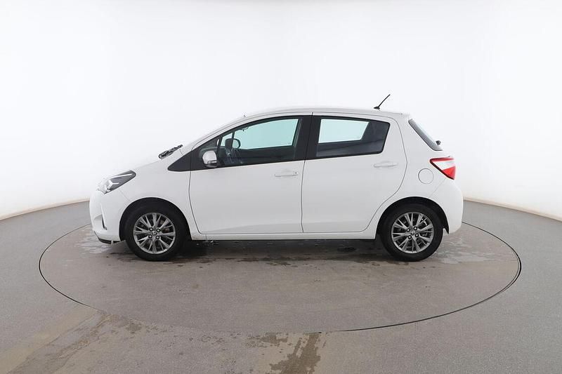 Usado Toyota Yaris Active 110 CV (80 kW) 2018 Blanco Berlina