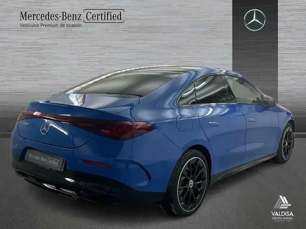 Usado Mercedes CLA 250+ 200 kW (272 CV) 2025 Azul Berlina