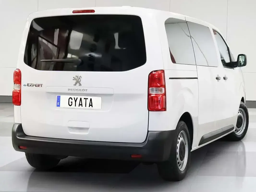 Usado Peugeot e-Expert 100 kW (136 CV) 2021 Blanco Van