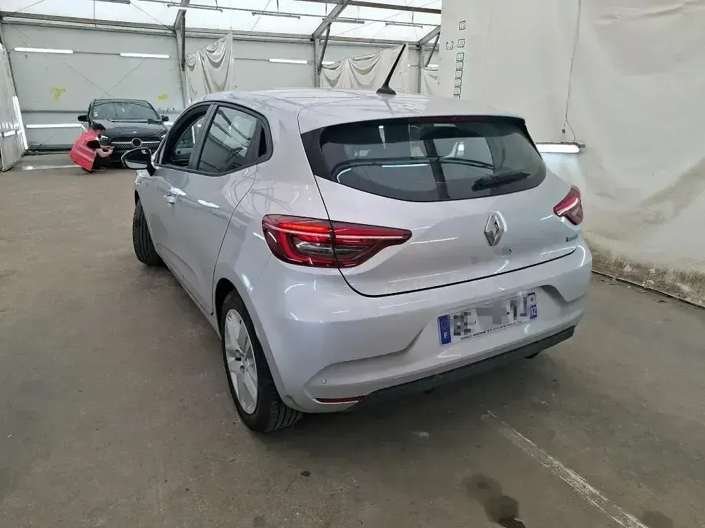 Usado Renault Clio Intens 140 CV (102 kW) 2022 Gris Utilitario