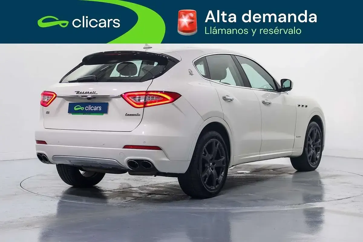 Usado Maserati Levante GranLusso 349 CV (256 kW) 2017 Blanco SUV
