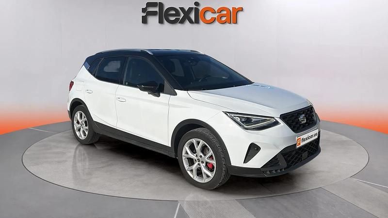 Usado Seat Arona FR 150 CV (110 kW) 2023 Blanco SUV