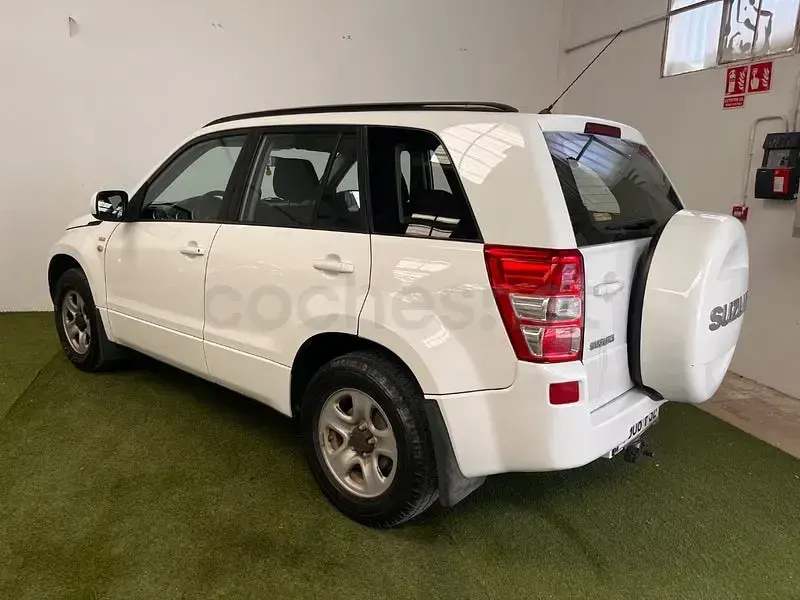 Usado Suzuki Grand Vitara 129 CV (94 kW) 2007 Blanco SUV