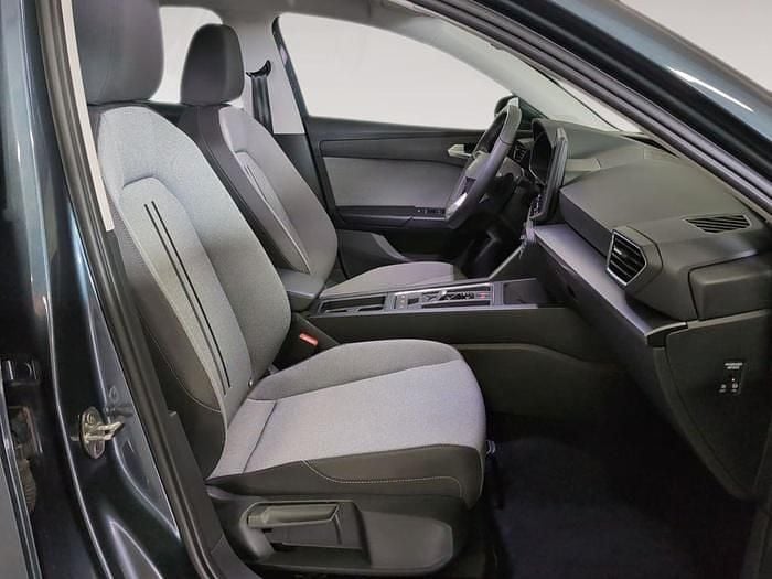 Usado Seat Leon Style 116 CV (85 kW) 2025 Gris