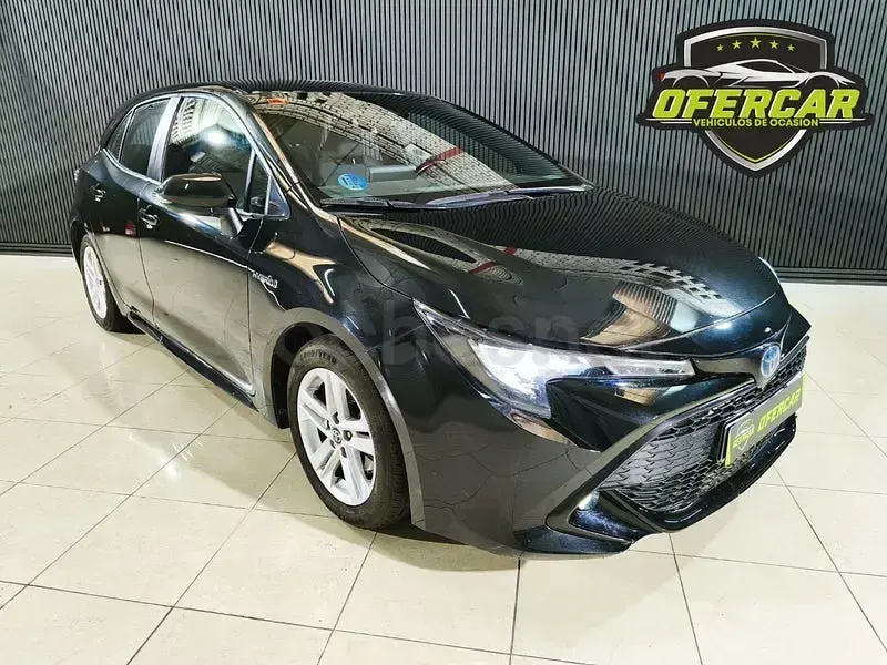Usado Toyota Corolla Active 122 CV (89 kW) 2022 Negro Berlina