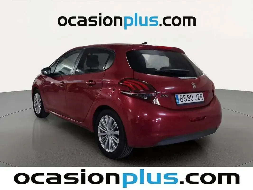 Usado Peugeot 208 Style 82 CV (60 kW) 2017 Rojo Utilitario